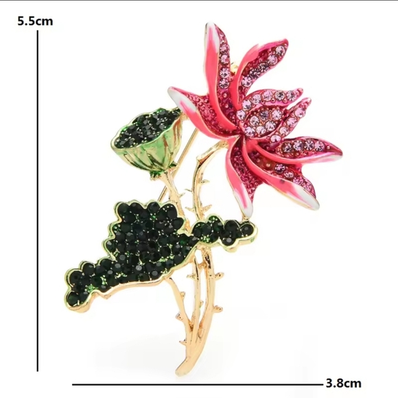 Elegant Floral Brooch with Pink and Green Accents - Picture 1 of 1